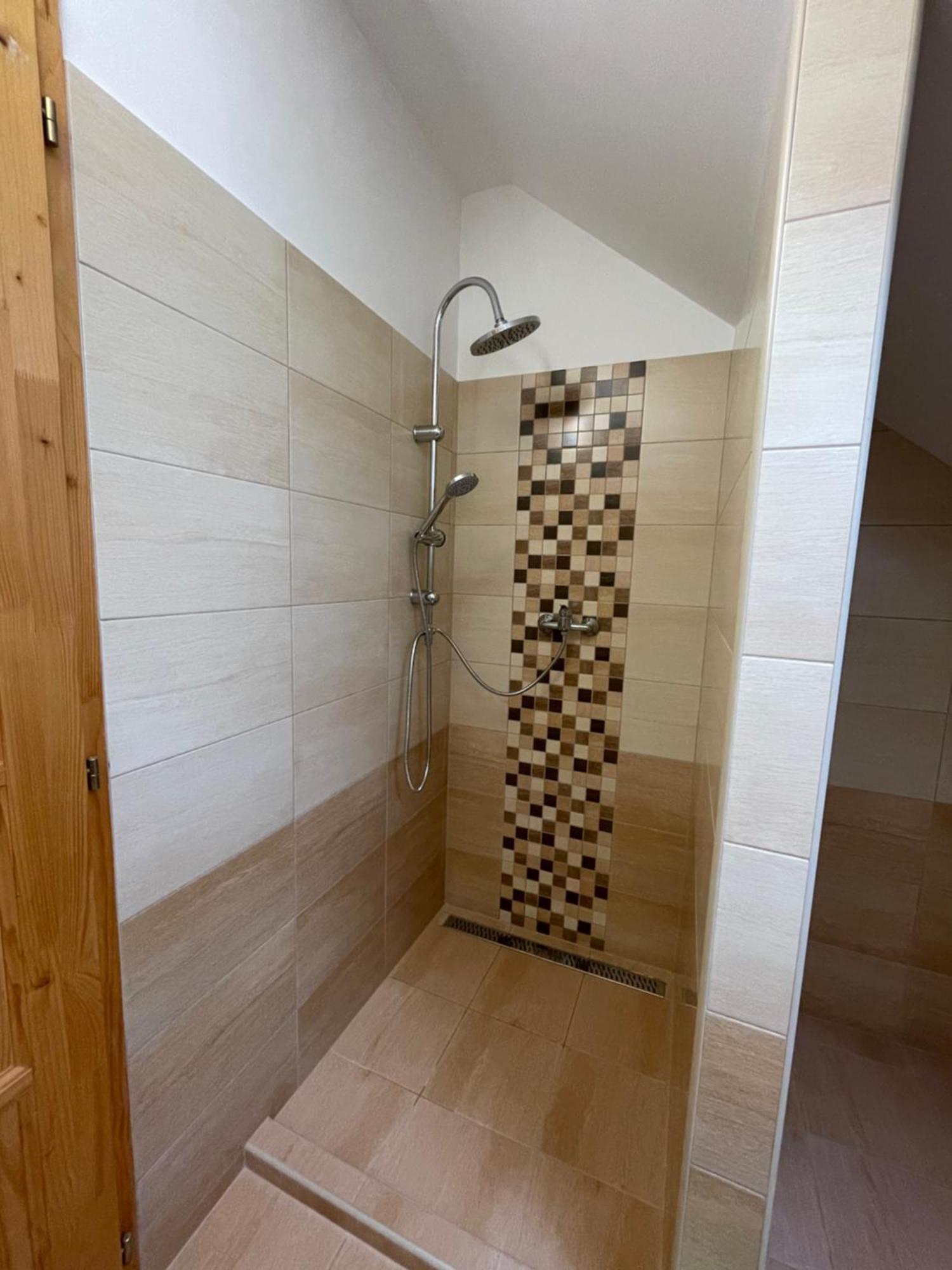 Taverna Apartman Monor Kültér fotó